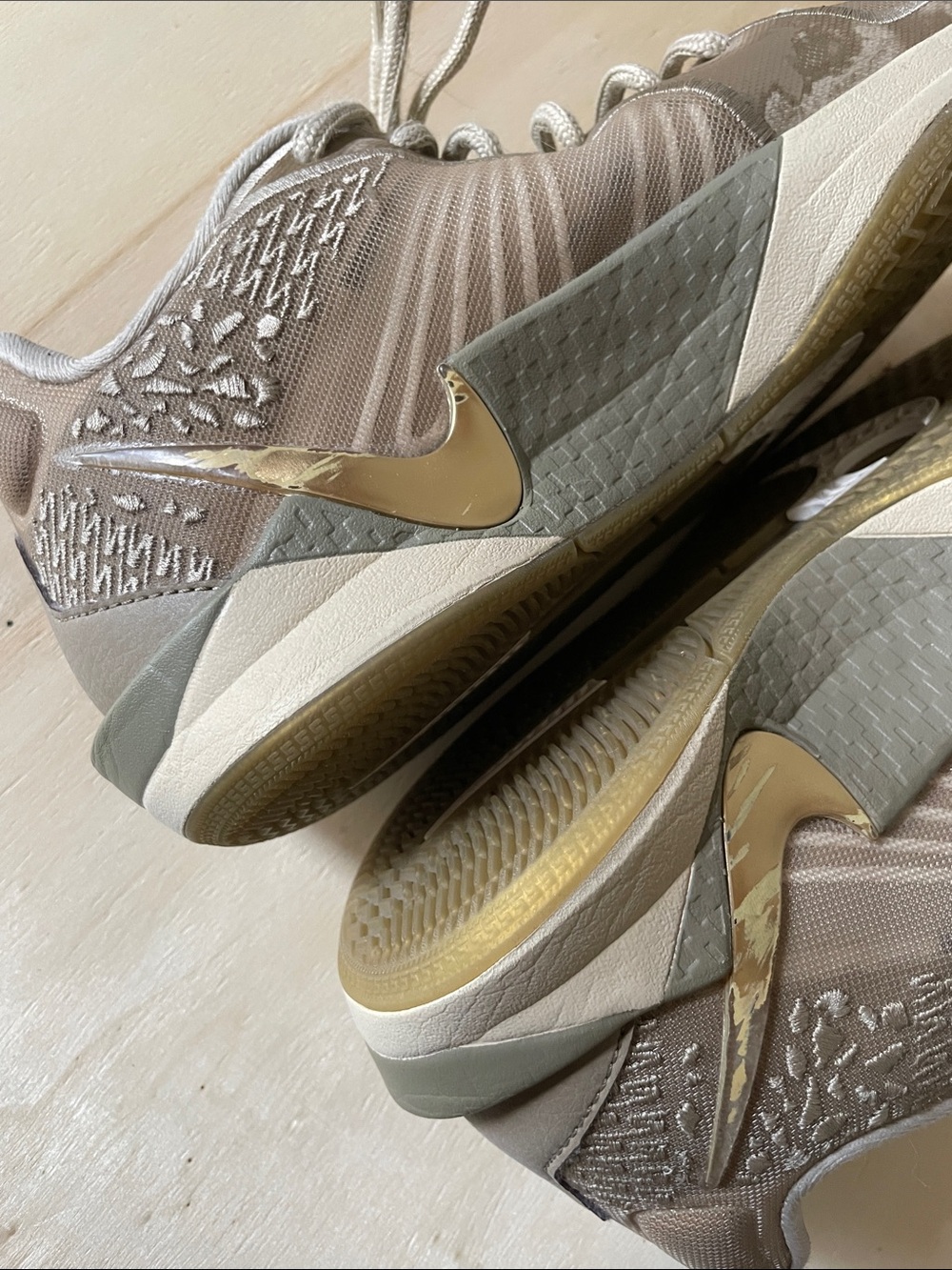 Nike Sabrina 2 Wmns 8/Men’s 6.5 - Picture 6 of 8